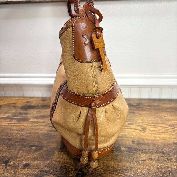 Fossil Vintage Tooled Leather Hobo Bag Embossed Floral Boho Two-Tone Tan 75082 - Picture 13 of 16